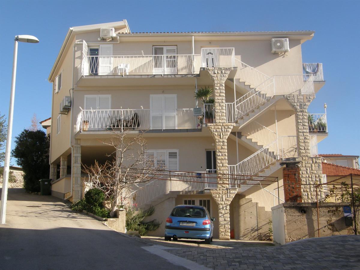 Apartment Nensi Primošten Buitenkant foto