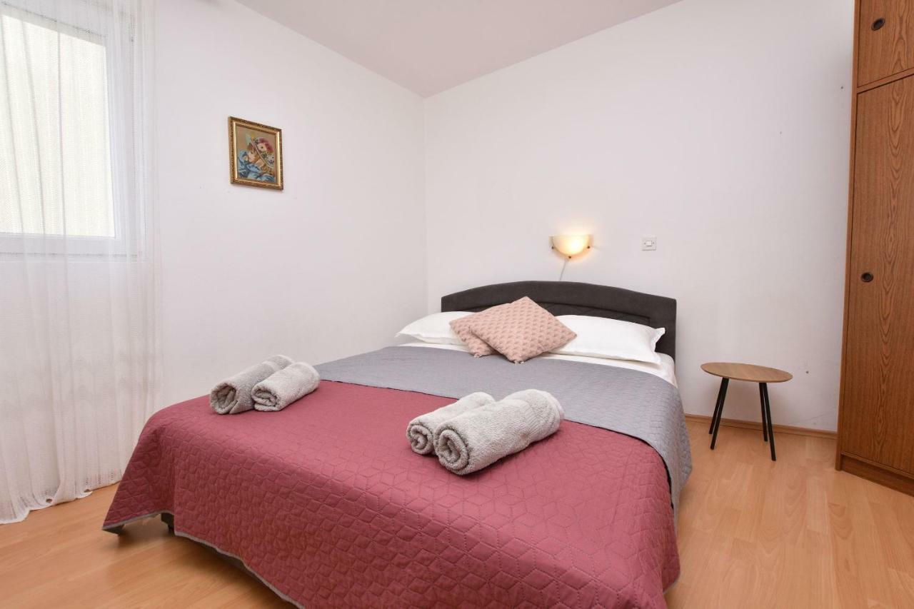 Apartment Nensi Primošten Buitenkant foto