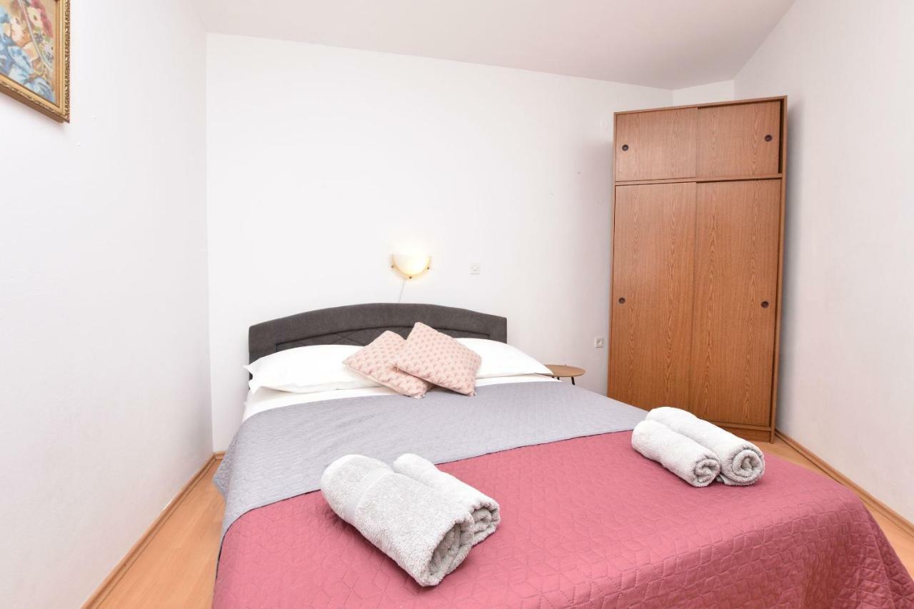 Apartment Nensi Primošten Buitenkant foto